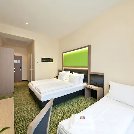 Garner - Charlottenburg, An Ihg מלון 3*