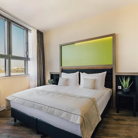 Garner - Charlottenburg, An Ihg מלון