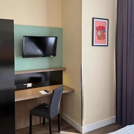 Garner - Charlottenburg, An Ihg 3* ברלין