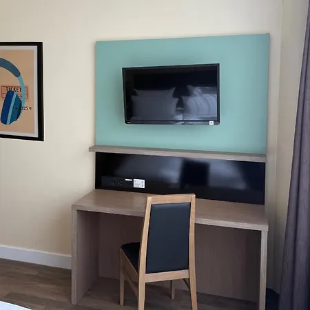 Garner - Charlottenburg, An Ihg מלון ברלין