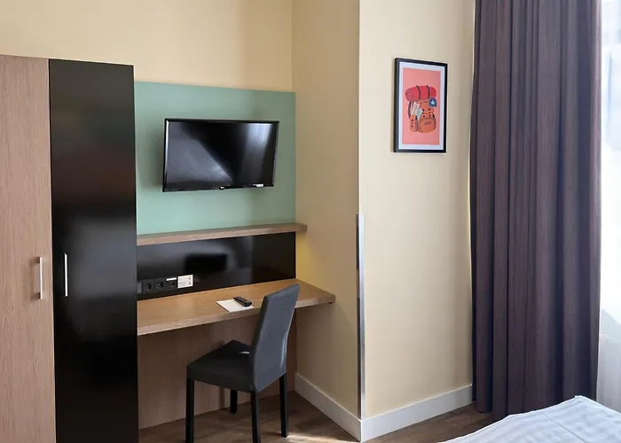 Garner - Charlottenburg, An Ihg 3* Berlín