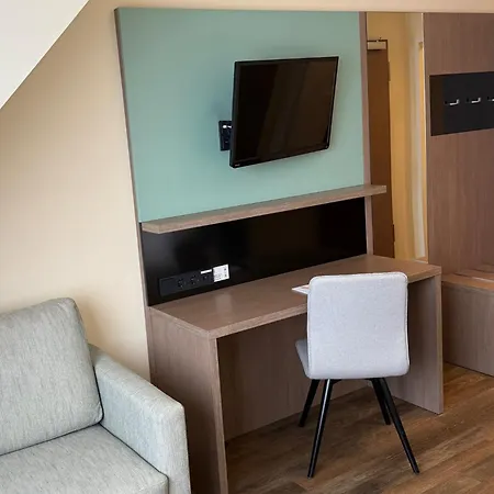 Garner - Charlottenburg, An Ihg 3*