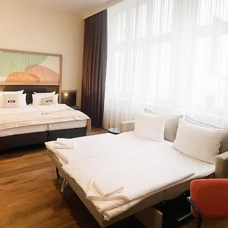 Garner - Charlottenburg, An Ihg 3*