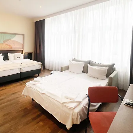 Garner - Charlottenburg, An Ihg