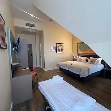 Garner - Charlottenburg, An Ihg 3*