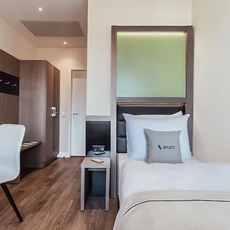 Garner - Charlottenburg, An Ihg