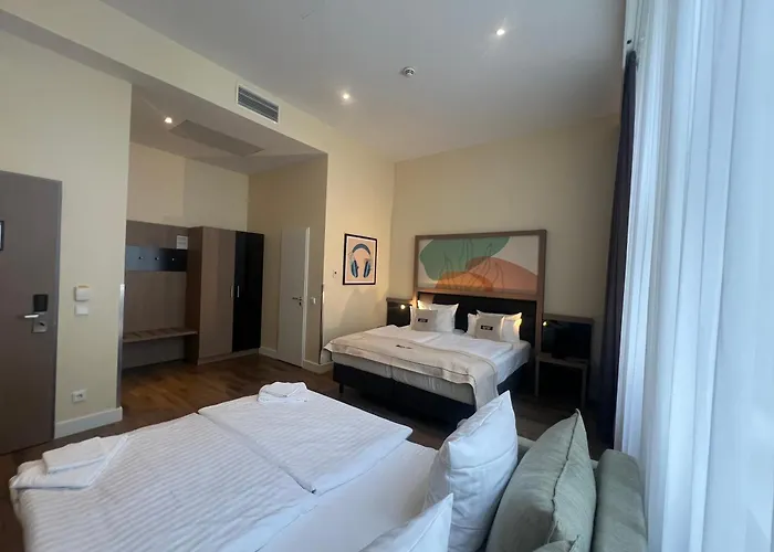 Garner - Charlottenburg, An Ihg Szálloda Berlin