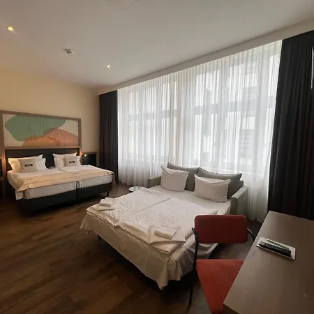 Garner - Charlottenburg, An Ihg ベルリン