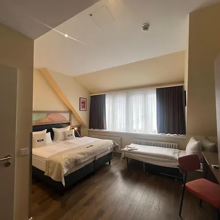 Garner - Charlottenburg, An Ihg 3* ベルリン