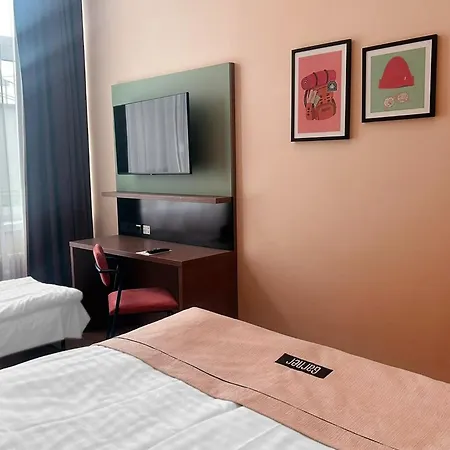 Garner - Charlottenburg, An Ihg Szálloda 3*