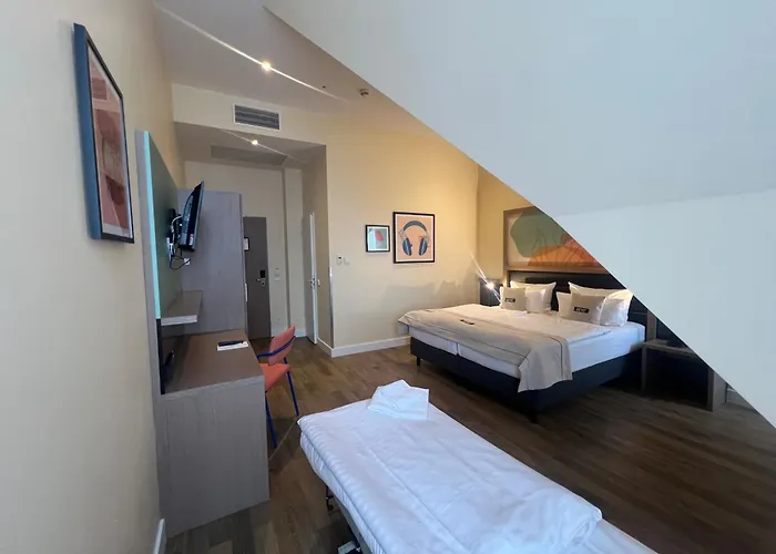 Garner - Charlottenburg, An Ihg 3*